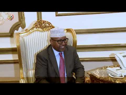 الفريق أول عبد المجيد صقر القائد العام للقوات المسلحة يلتقى وزير الدفاع الصومالى lyteCache.php?origThumbUrl=https%3A%2F%2Fi.ytimg.com%2Fvi%2FCUy79iTjXZ8%2F0