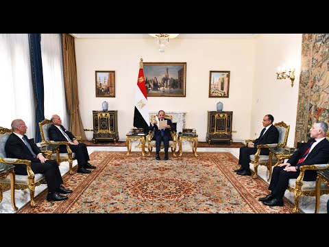 الرئيس عبد الفتاح السيسي يستقبل الدكتور فؤاد حسين نائب رئيس الوزراء ووزير خارجية العراق lyteCache.php?origThumbUrl=https%3A%2F%2Fi.ytimg.com%2Fvi%2FClcMt5Nc2A8%2F0