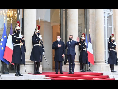 President El-Sisi arrives at the Elysée Palace lyteCache.php?origThumbUrl=https%3A%2F%2Fi.ytimg.com%2Fvi%2FKmGp9KDoT9M%2F0