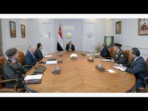 الرئيس عبد الفتاح السيسي يجتمع برئيس مجلس الوزراء ووزيري الزراعة والري وعدد من المسئولين lyteCache.php?origThumbUrl=https%3A%2F%2Fi.ytimg.com%2Fvi%2FLGUAuj3UYNM%2F0