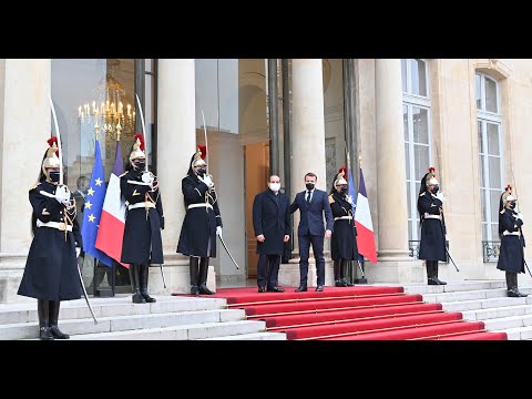 La cérémonie d'accueil du Président Al-Sissi au Palais de l'Élysée lyteCache.php?origThumbUrl=https%3A%2F%2Fi.ytimg.com%2Fvi%2F jAF i5FCzA%2F0