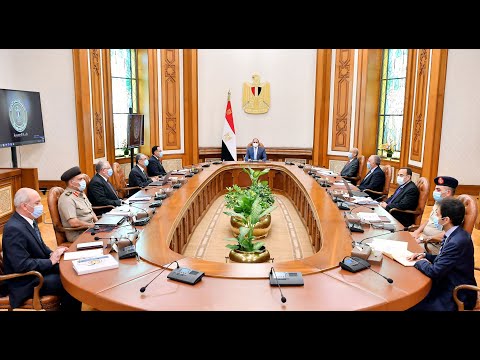 الرئيس عبد الفتاح السيسي يجتمع برئيس مجلس الوزراء وعدد من الوزراء والمسئولين lyteCache.php?origThumbUrl=https%3A%2F%2Fi.ytimg.com%2Fvi%2Fb6A3r4RLjGk%2F0