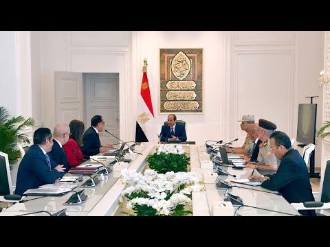 الرئيس عبد الفتاح السيسي يعقد اجتماعًا مع رئيس الوزراء وعددًا من الوزراء بمقر القيادة الاستراتيجية lyteCache.php?origThumbUrl=https%3A%2F%2Fi.ytimg.com%2Fvi%2FboWJAW2CwGg%2F0