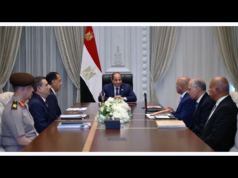 الرئيس عبد الفتاح السيسي يطّلع على مستجدات إنشاء وتحديث وتشغيل وإدارة الموانئ على مستوى الجمهورية lyteCache.php?origThumbUrl=https%3A%2F%2Fi.ytimg.com%2Fvi%2FfU4t0pWp M%2F0