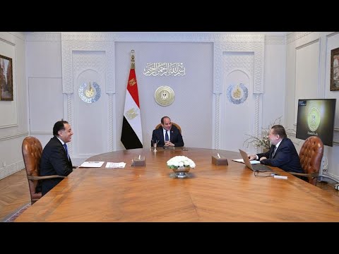 الرئيس عبد الفتاح السيسي يجتمع برئيس مجلس الوزراء ومحافظ البنك المركزي lyteCache.php?origThumbUrl=https%3A%2F%2Fi.ytimg.com%2Fvi%2FmC8cfhOGG9E%2F0