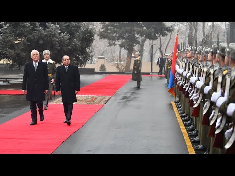 مراسم استقبال الرئيس عبد الفتاح السيسي بالقصر الرئاسي في العاصمة يريفان lyteCache.php?origThumbUrl=https%3A%2F%2Fi.ytimg.com%2Fvi%2FnMHURY1T5ns%2F0