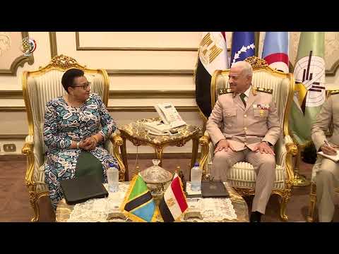 الفريق أول عبدالمجيد صقر القائد العام للقوات المسلحة يلتقى وزير الدفاع والخدمة الوطنية التنزانية lyteCache.php?origThumbUrl=https%3A%2F%2Fi.ytimg.com%2Fvi%2FuFEchYFuIdY%2F0