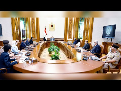 السيد الرئيس يجتمع برئيس مجلس الوزراء ووزير الزراعة وعدد من الوزراء والمسئولين