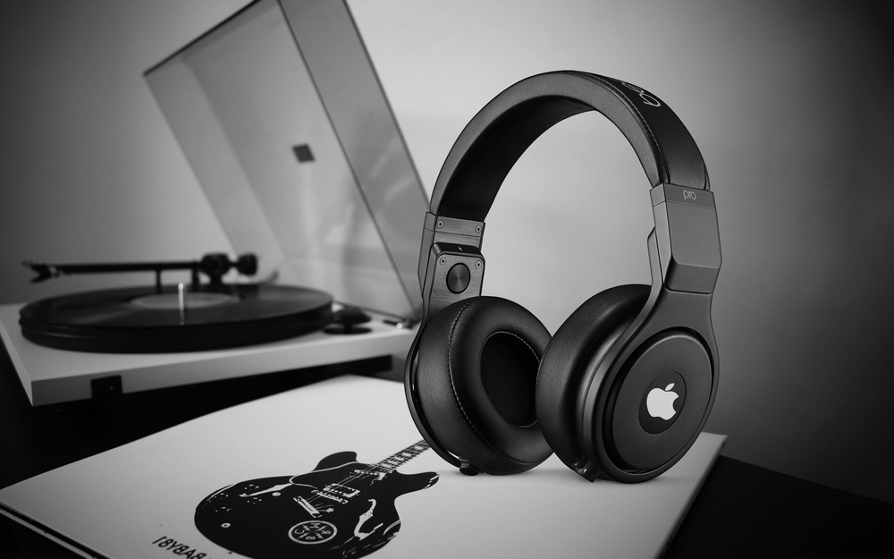 هكذا قد تبدو سماعات الرأس AirPods Studio القادمة من آبل AirPods Studio 1