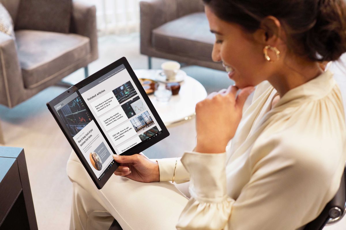 Lenovo تبدأ رسميًا بتلقي الطلبات المسبقة على الحاسوب القابل للطي Lenovo Thinkpad X1 Fold lenovo thinkpad x1 fold