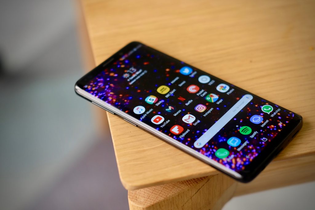 سلسلة هواتف Galaxy S9 Series تبدأ بتلقي تحديث Samsung One UI 2.5 Galaxy S9