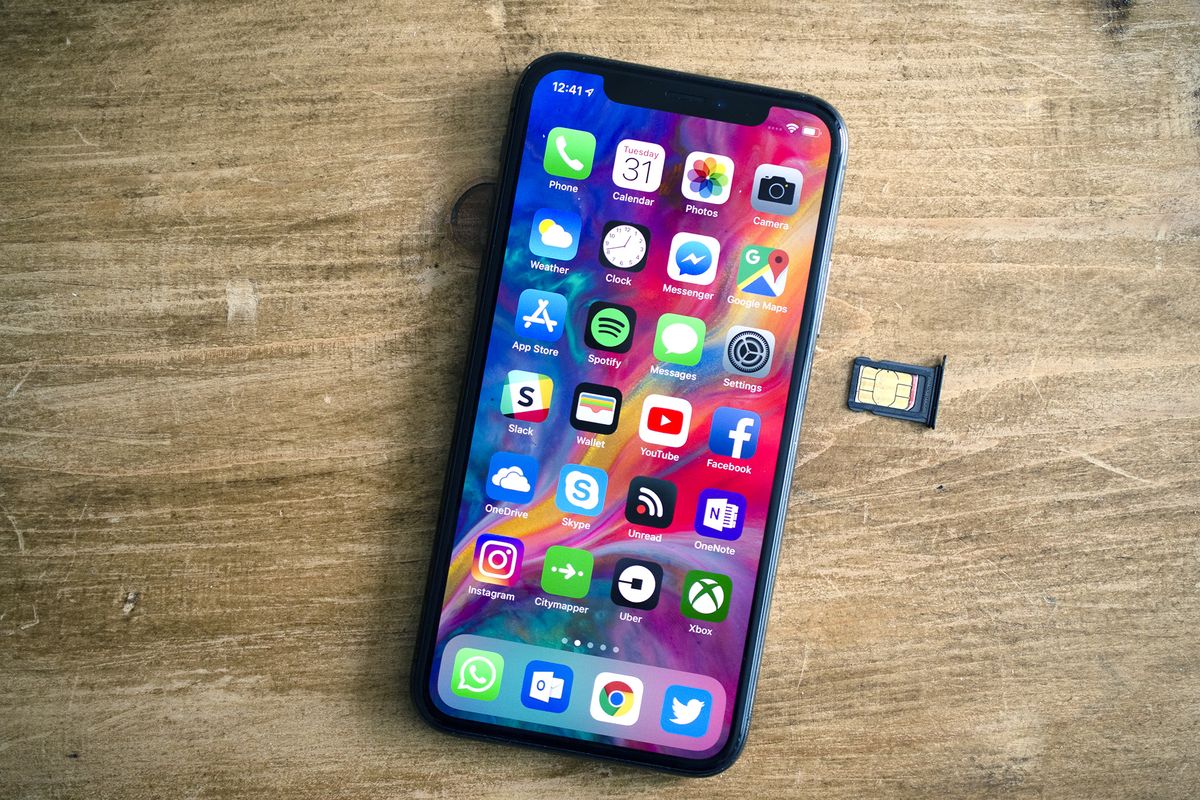 آبل تُقر بإمكانية إستنزاف البطارية مع تحديث iOS 14 iPhone XR