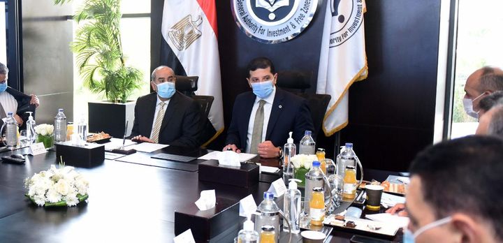 وزير الطيران المدني يلتقي رئيس هيئة الاستثمار لبحث سبل التعاون ودعم الاستثمارات قام الطيار محمد منار، 14838