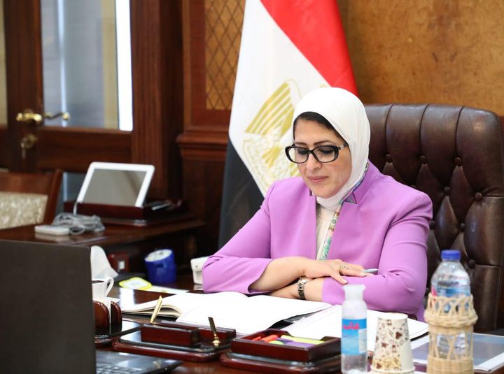 خلال اجتماع عقدته مع مديري المديريات وقيادات الوزارة 16515
