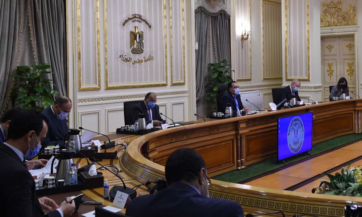 رئيس الوزراء يتابع مشروع إنشاء مجمع الخدمات الحكومية بكل محافظة تنفيذاً لتكليفات الرئيس التصميمات 23976