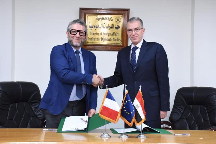معهد الدراسات الدبلوماسية يختتم دورة تدريبية بالتعاون مع السفارة الفرنسية بالقاهرة والمدرسة الوطنية 27475