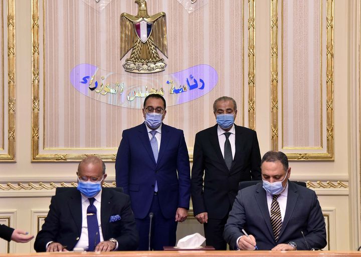 لاستصدار قرارات تخصيص الأراضي للمشروعات التنموية: رئيس الوزراء يشهد توقيع بروتوكول تعاون بين المركز 27785