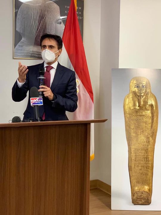 القنصل العام المصري في نيويورك يوقع بروتوكولاً لاسترداد أحد الجداريات الفرعونية في إطار جهود مصر 35335
