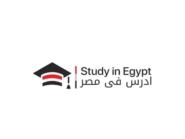 وزير التعليم العالي يستعرض تقريرا حول استراتيجية جذب الطلاب الوافدين ضمن مبادرة ادرس في مصر استعرض 39445