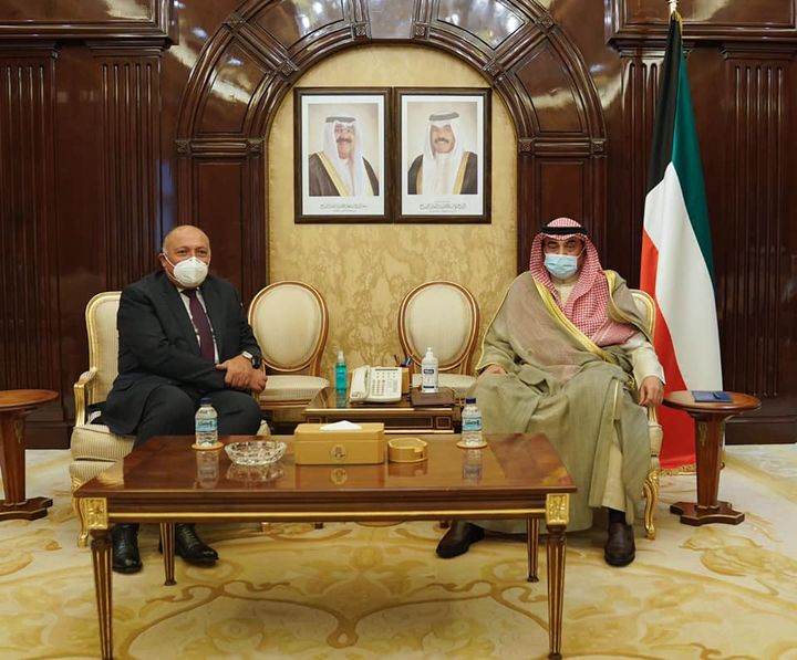 وزير الخارجية يبحث مع رئيس وزراء الكويت سبل دفع مجالات التعاون الثنائي في إطار زيارته لدولة الكويت 69198