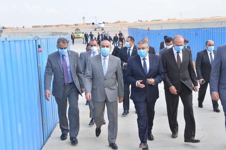 وزير الطيران المدنى يتفقد أعمال مشروع توسعة مطــار سفنكس الدولى قام اليوم الطيار محمد منار وزير الطيران 72518