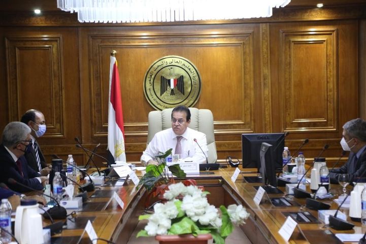 وزير التعليم العالي يترأس الاجتماع الأول لصندوق رعاية المبتكرين والنوابغ 72701