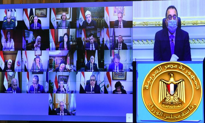 خلال اجتماع مجلس الوزراء اليوم: وزير الاتصالات: سننتقل للعاصمة الإدارية كحكومة تشاركية لا ورقية 82468