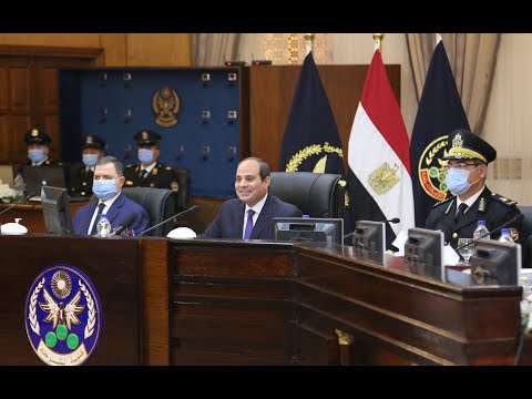 الرئيس عبد الفتاح السيسي يحضر اختبار کشف الهيئة للطلبة المتقدمين للالتحاق بأكاديمية الشرطة hqdefau 332