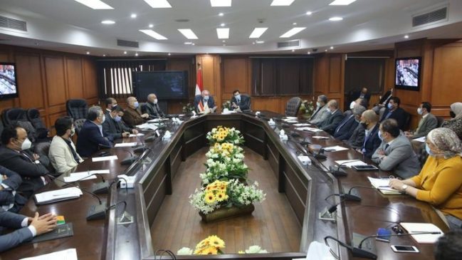 اجتماع موسع مع المنظومة الطبية لبطولة العالم لكرة اليد مصر 2021 54613