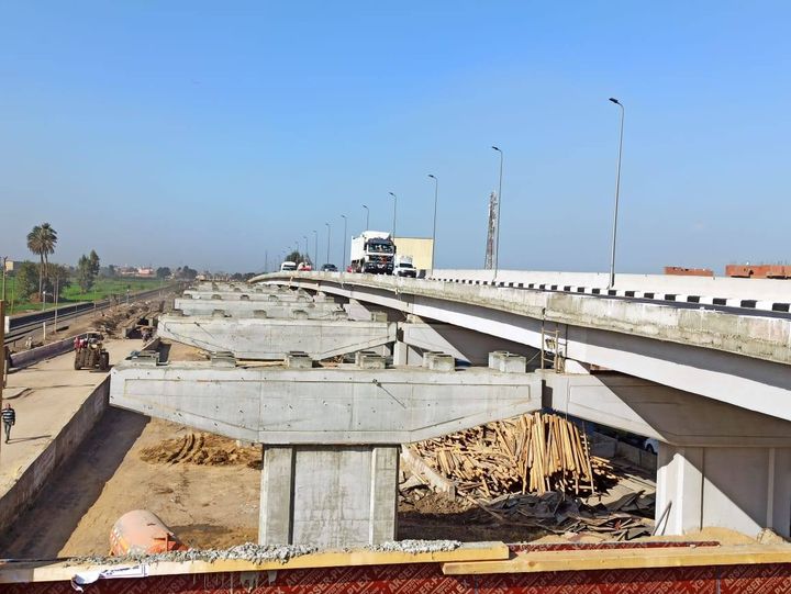 وزير النقل يتفقد أعمال تطوير طريق القاهرة الاسكندرية الزراعى وأعمال إنشاء مسار جديد لطريق طنطا / السنطة / زفتي في المسافة من طنطا حتي السنطة ورفع كفاءة طريق الباجور القناطر 72488