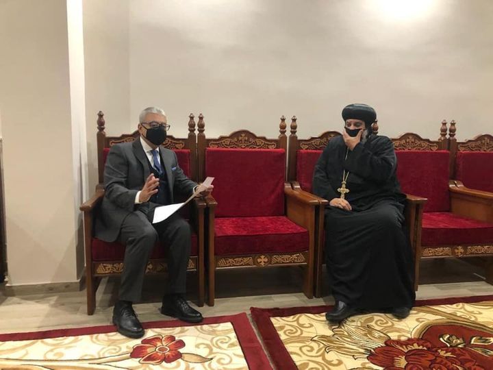 القنصل العام في ميلانو ينقل تهنئة السيد رئيس الجمهورية لأعضاء الجالية المصرية القبطية بشمال إيطاليا 39835