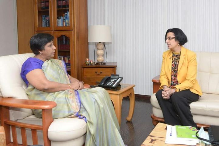 وزيرة التعليم في موريشيوس تستقبل سفيرة مصر 85556