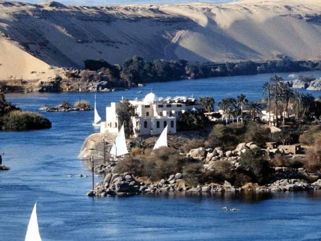 صور رائعة لنهر النيل بأسوان وبحيرة النوبة خلف السد العالي aswan2