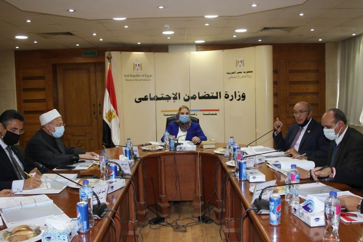 القباج تترأس اجتماع مجلس إدارة بنك ناصر الاجتماعى 28774