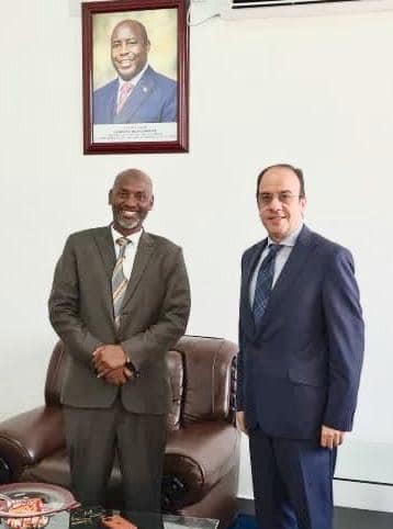 السفير المصري لدى بوروندي يلتقي بوزير الكهرباء والطاقة 48577