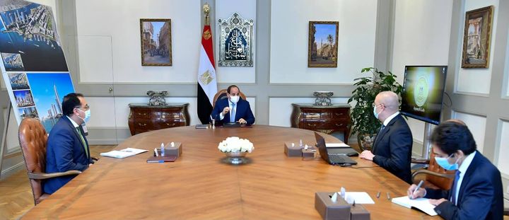 السيد الرئيس يتابع الموقف التنفيذي وسير العمل بمجموعة المدن الجديدة علي مستوي الجمهورية اجتمع السيد 86815