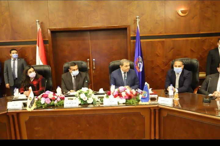 سعفان ومحافظ البحيرة يفتتحان دورة ابدأ مشروعك للعمالة العائدة من الخارج 96874