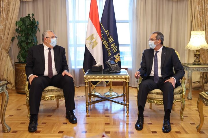 وزيرا الاتصالات وتكنولوجيا المعلومات والزراعة يشهدان توقيع اتفاقية تعاون لتنفيذ مشاريع بحثية تطبيقية 13231