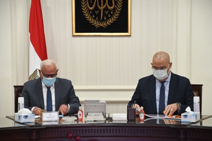 وزير الإسكان ومحافظ بورسعيد يتابعان المشروعات الجارى تنفيذها بالمحافظة عقد الدكتور عاصم الجزار، وزير 17562