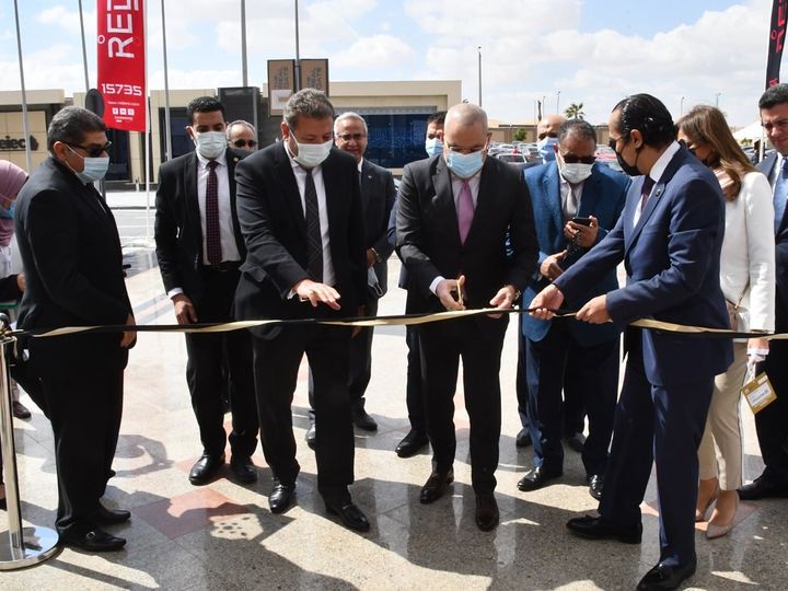 وزير الإسكان يفتتح الدورة الأولى لمعرض The Real Gate العقارى الجزار: استطعنا خلال الـ6 سنوات الماضية مضاعفة 19757