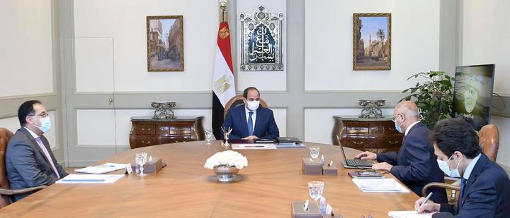 اجتمع السيد الرئيس عبد الفتاح السيسي اليوم مع الدكتور مصطفى مدبولي رئيس مجلس الوزراء، والفريق كامل الوزير، 24943