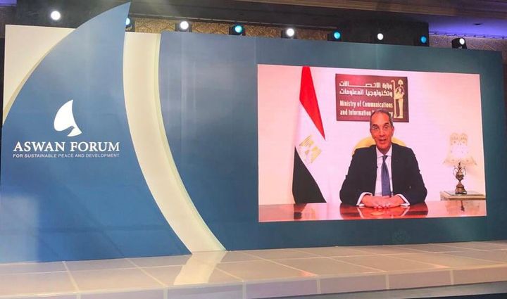 خلال كلمته فى فعاليات منتدى أسوان الثانى للسلام والتنمية المستدامين الدكتور/ عمرو طلعت وزير الاتصالات 26085