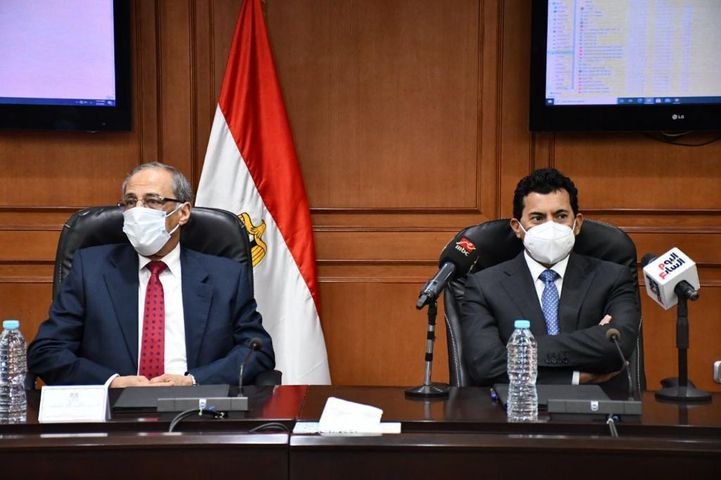 وزير الشباب والرياضة يوقع بروتوكول تعاون مع وكالة الفضاء المصرية وقع الدكتور أشرف صبحي وزير الشباب 30059