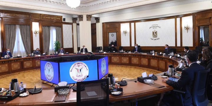 في إطار سلسلة اجتماعاته باللجان النوعية: رئيس الوزراء يلتقي رئيس لجنة الصناعة بمجلس النواب بحضور زعيم 30703