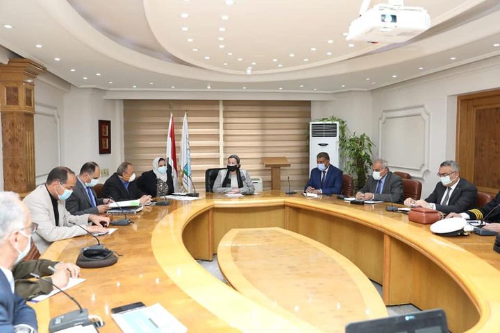وزيرة البيئة تترأس اجتماع اللجنة القومية لمكافحة التلوث البحري بالزيت 37716