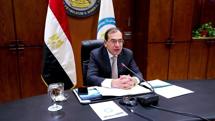 ترأس المهندس طارق الملا وزير البترول والثروة المعدنية عبر تقنية الفيديو كونفرانس اجتماع الجمعية العامة 57852