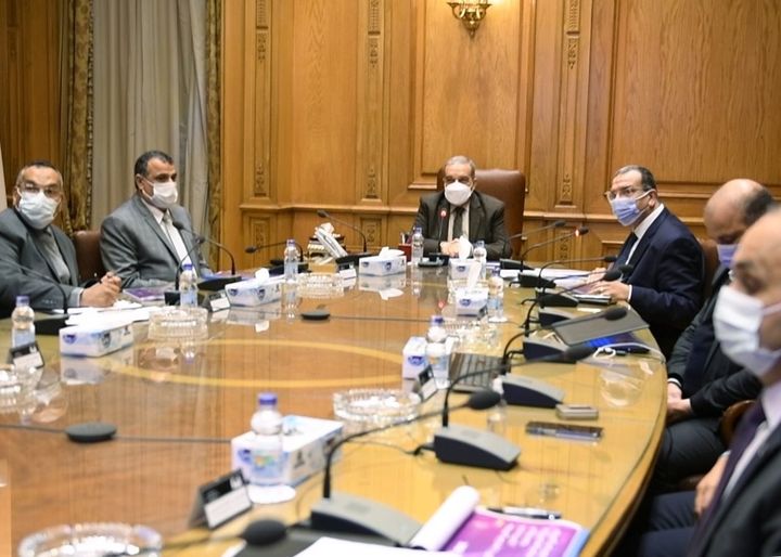 وزير الدولة للإنتاج الحربي يستقبل وفد شركة إنفرا وان لبحث أوجه التعاون المشترك 71143