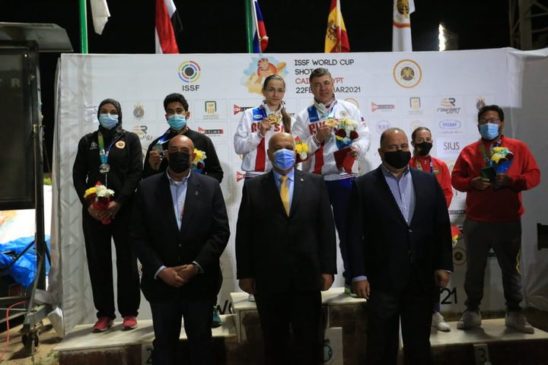 مصر تحصد فضية التراب بكأس العالم للرماية خرطوش حسم المنتخب المصري فضية التراب للزوجي المختلط بكأس العالم 71269