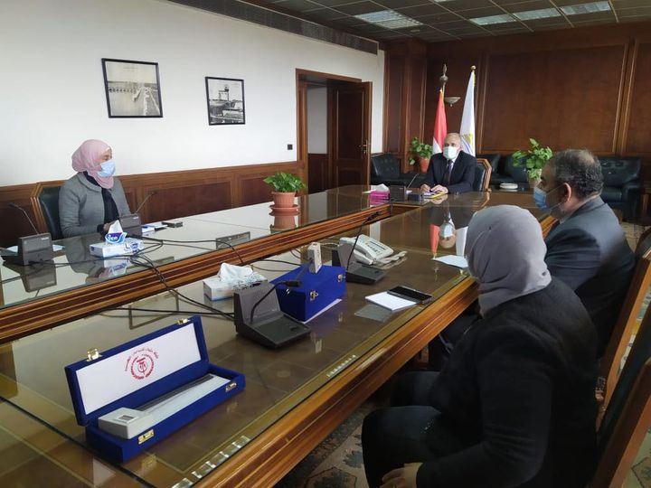 عبد العاطى : - تطوير آلية جديدة لمراقبة حالة رطوبة التربة وتشغيل ماكينة الرى عن بُعد بإستخدام تطبيق على جهاز 78999