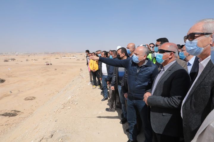 في إطار توجيهات القيادة السياسية بإستكمال أعمال إنشاء وتطوير ميناء السخنة 81293